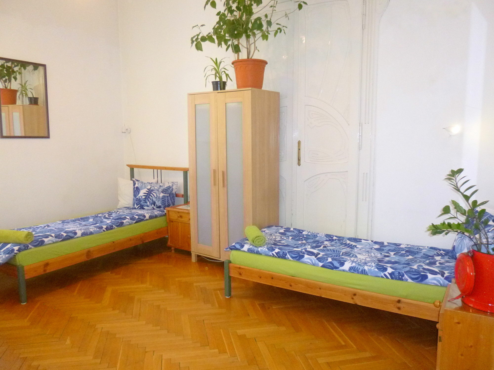 Hostal Gaia Astoria *
